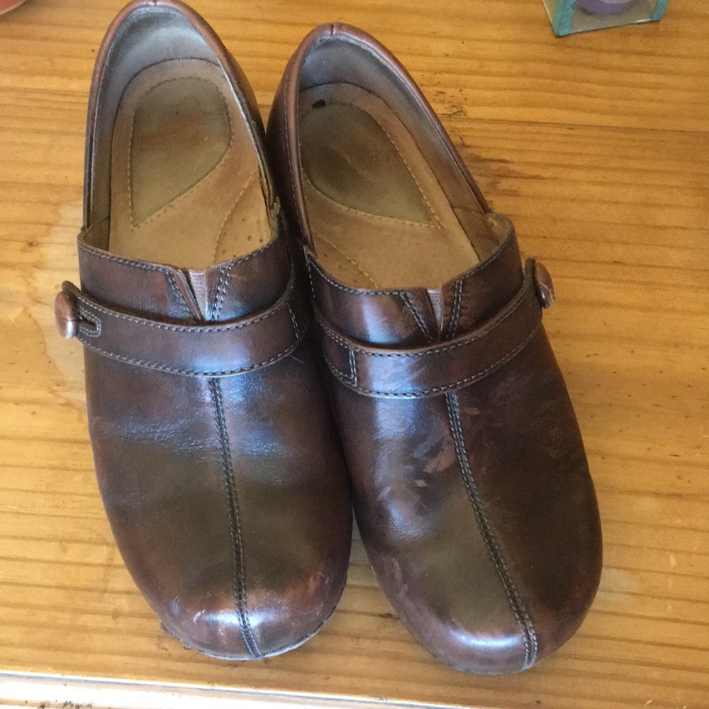 Leather Dansko Clogs